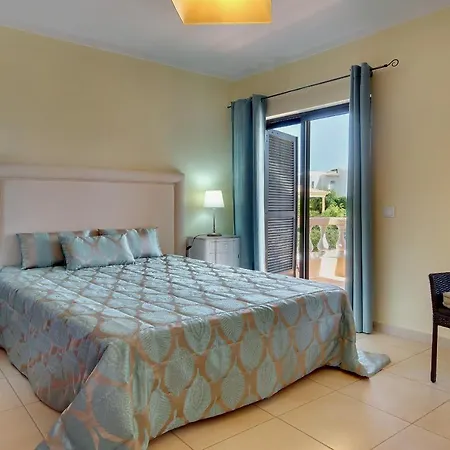 Villa Carlota *
